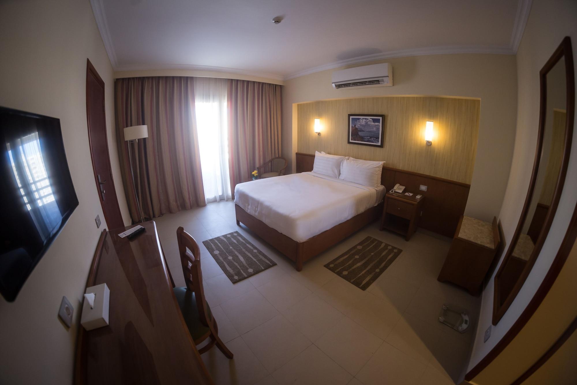 The Grand Plaza Hotel Smouha Alexandria Bagian luar foto